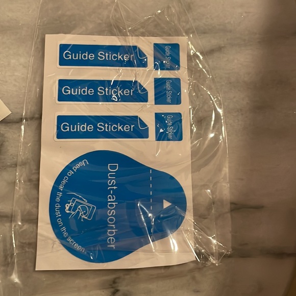 Caseology Tempered Glass Screen Protector - Picture 4 of 7